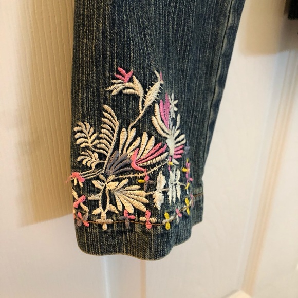 Embroidered Jean jacket - Picture 4 of 4